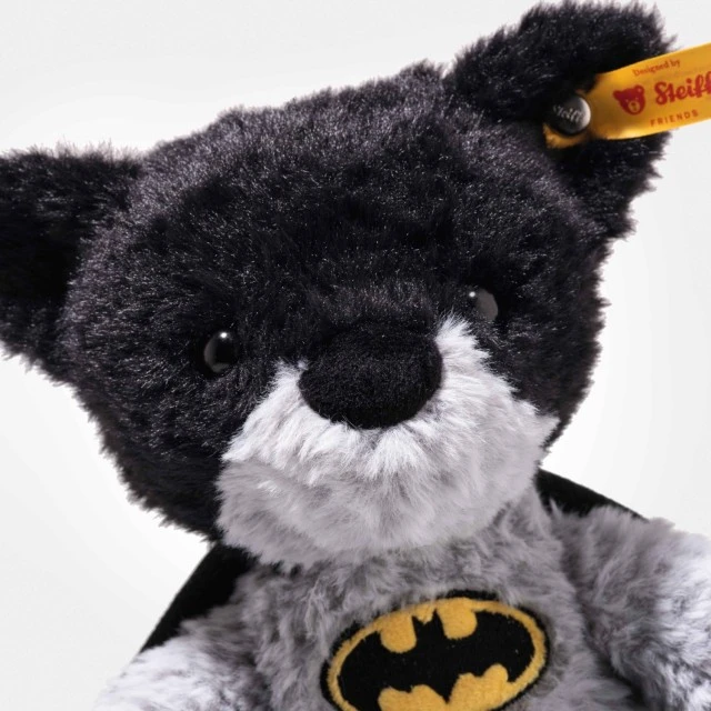 Batman Teddy bear Size: 29 cm Class: Friends
