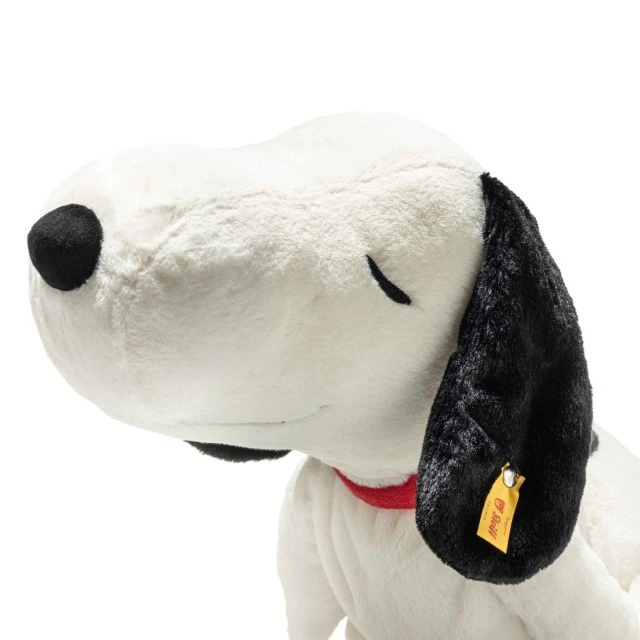 Snoopy Size: 43 cm Class: Friends