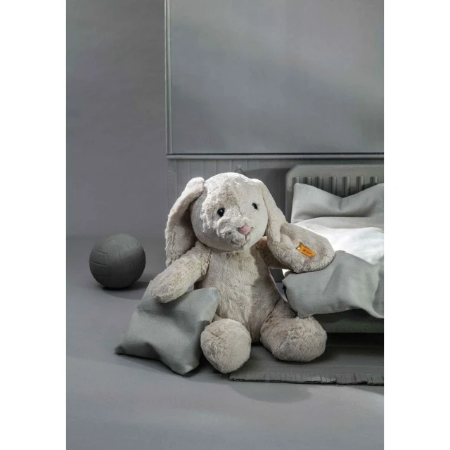 Hoppie rabbit Size: 28 cm Class: Friends