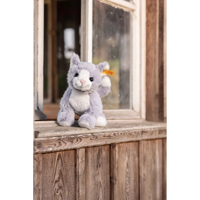 Cassie cat Size: 26 cm Class: Friends