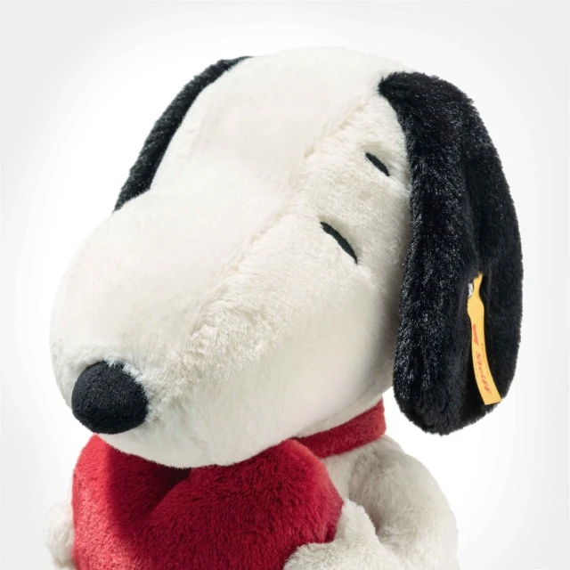 Snoopy Love Size: 30 cm Class: Friends